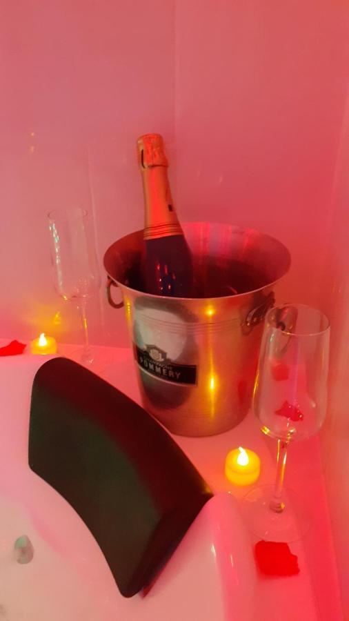 Le Bijou Avec Jacuzzi Et Sauna Privatif Terrasse Plein Sud Clim Parking Privatif Appartement Bandol
